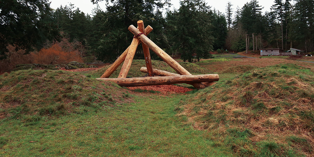 Play structures constructed from locally sourced materials. (Image: S. Careri)