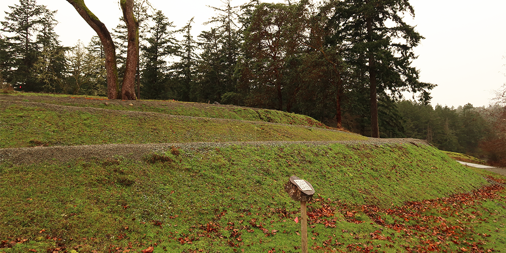 Newly graded path leading to a future hilltop gathering space. (Image: S. Careri)